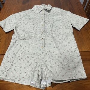 NWT The Mable Romper Green Floral Short Sleeve Button‎ Up Pocket Shorts Romper S
